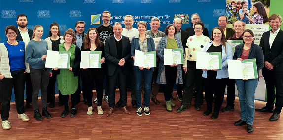 Gruppenbild mit neuen Qualitätssiegelträgern